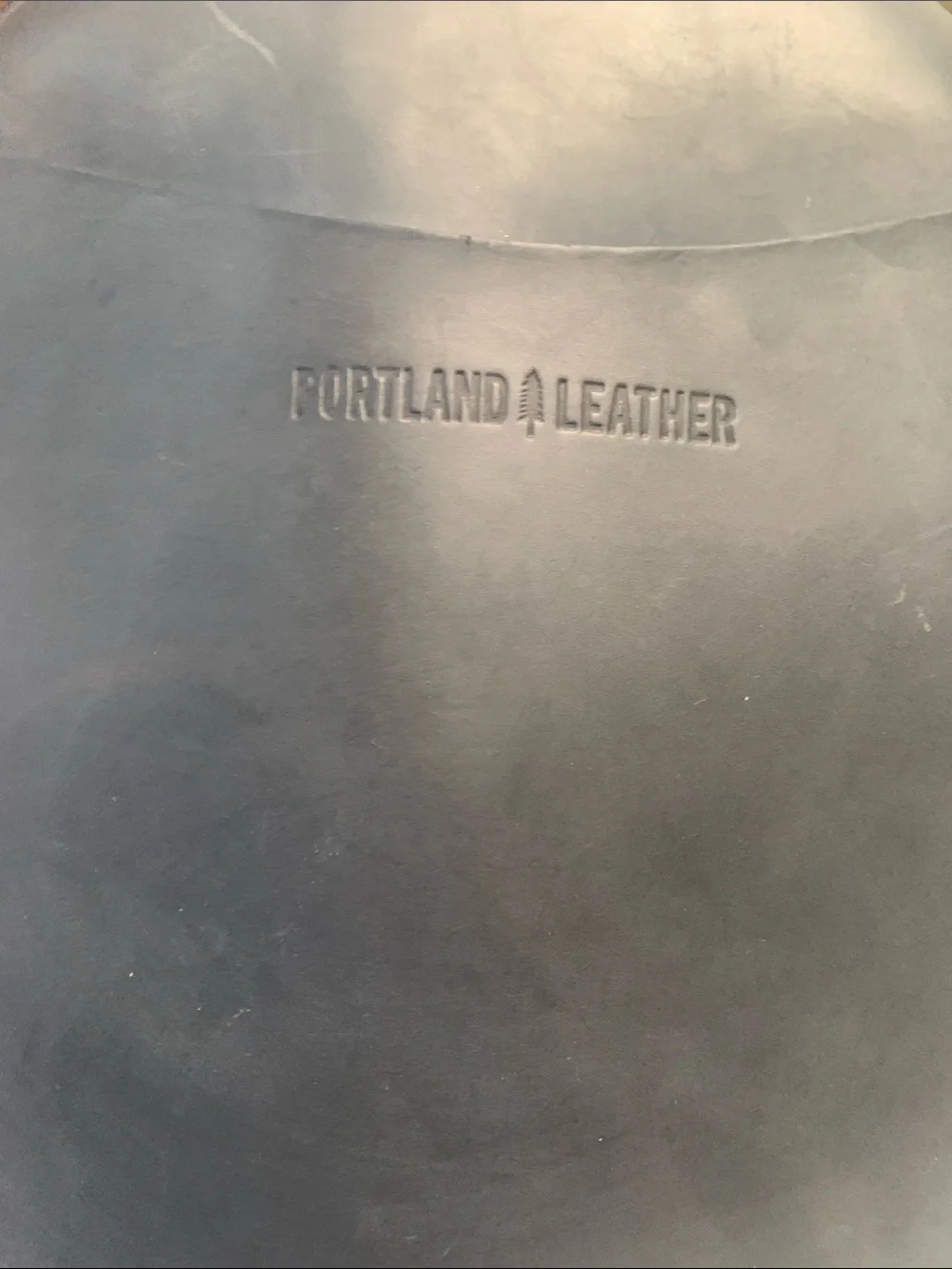 Portland Leather 9” round